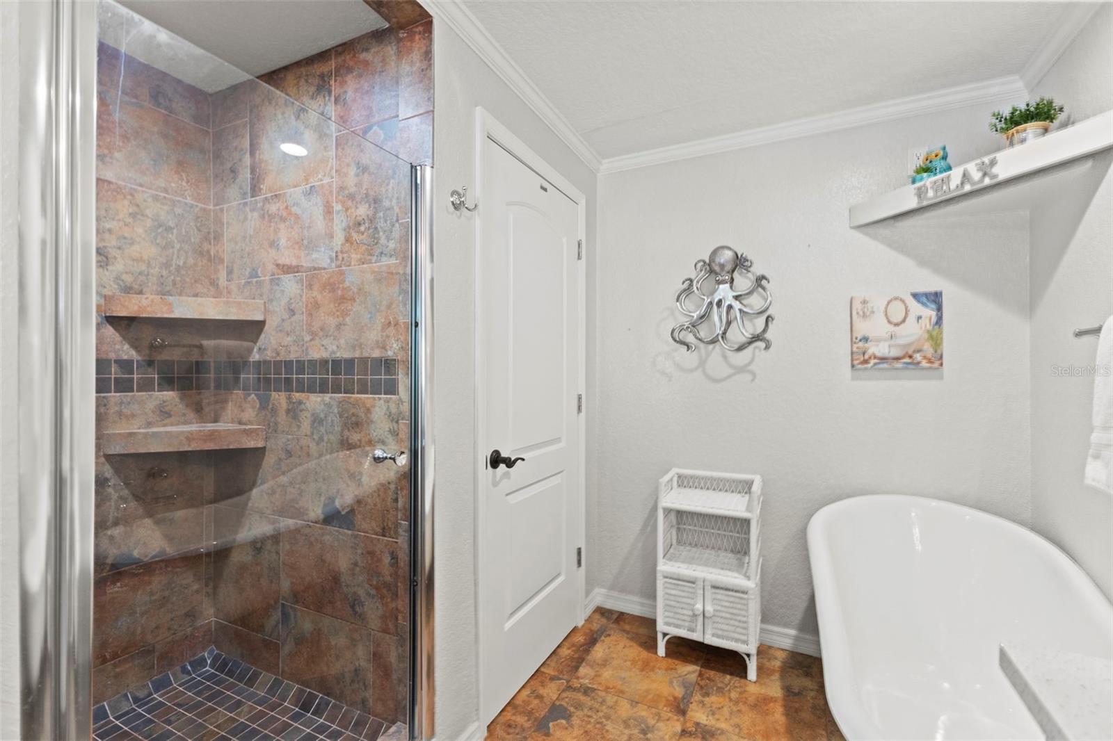 Image 23 of 50 For 4301 Lockwood Ridge Road