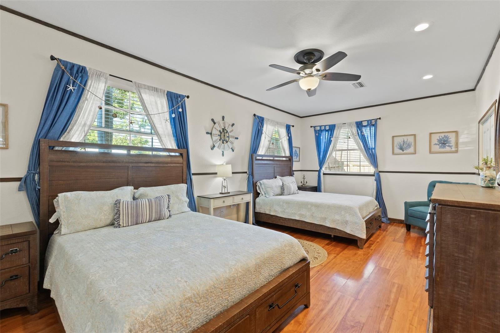 Image 26 of 50 For 4301 Lockwood Ridge Road