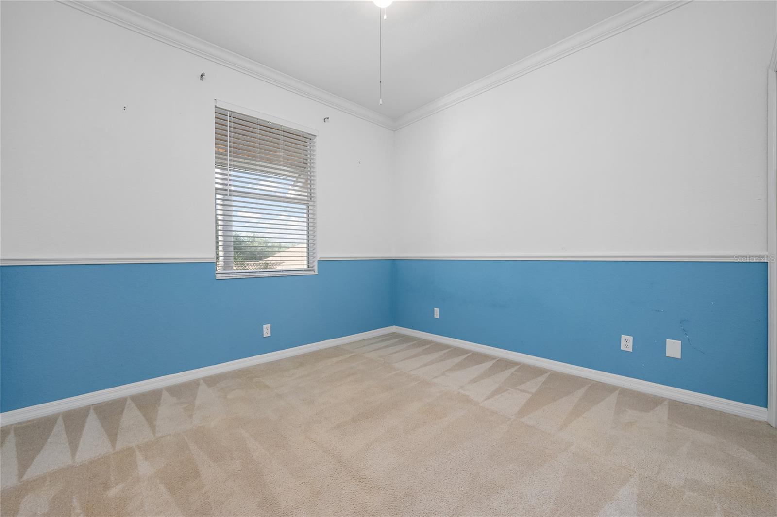 Image 27 of 56 For 915 Fairwaycove Lane 204