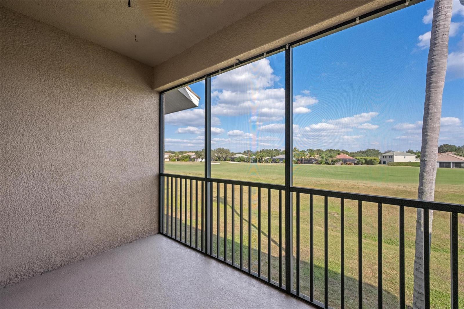 Image 32 of 56 For 915 Fairwaycove Lane 204