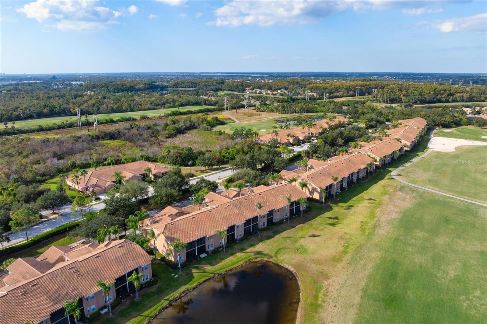 Image 41 of 56 For 915 Fairwaycove Lane 204