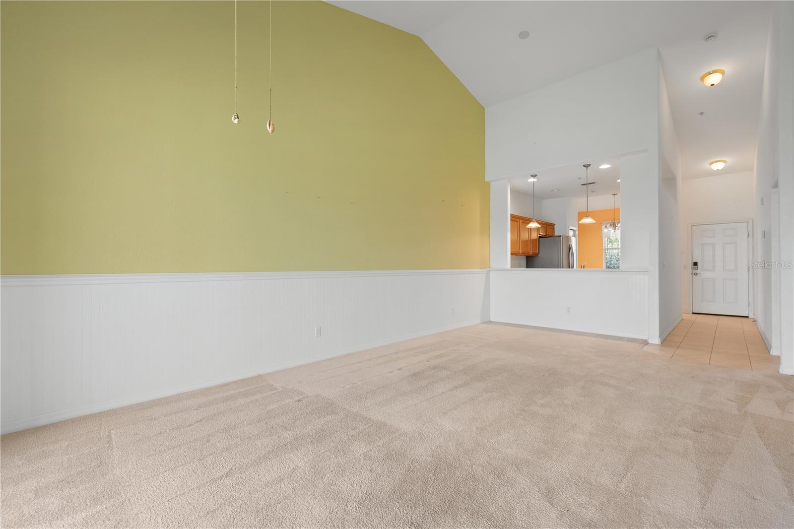 Image 9 of 56 For 915 Fairwaycove Lane 204