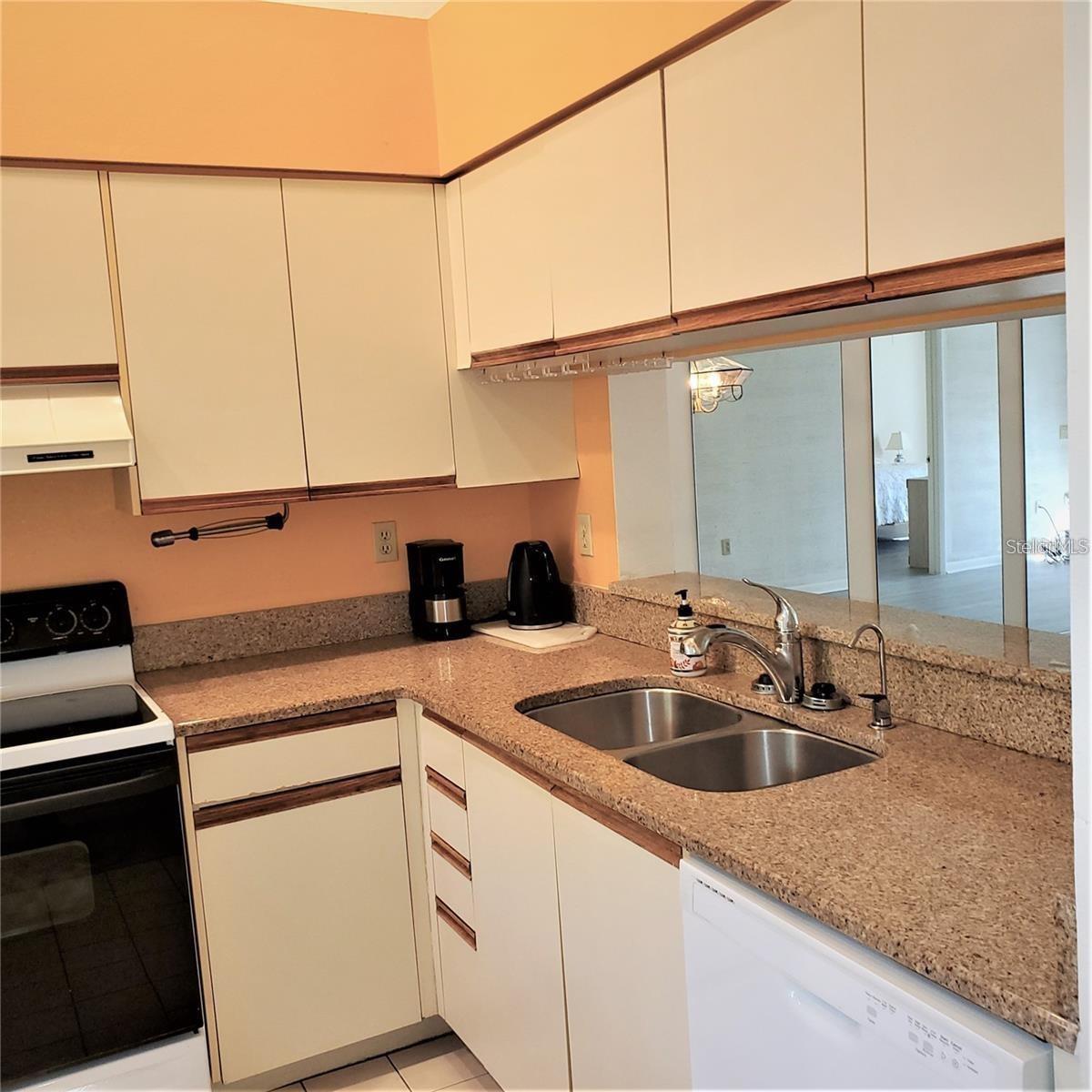 Image 7 of 13 For 4538 Morningside  38