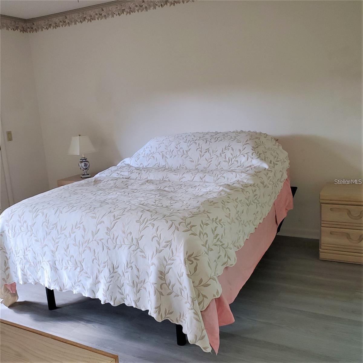 Image 8 of 13 For 4538 Morningside  38