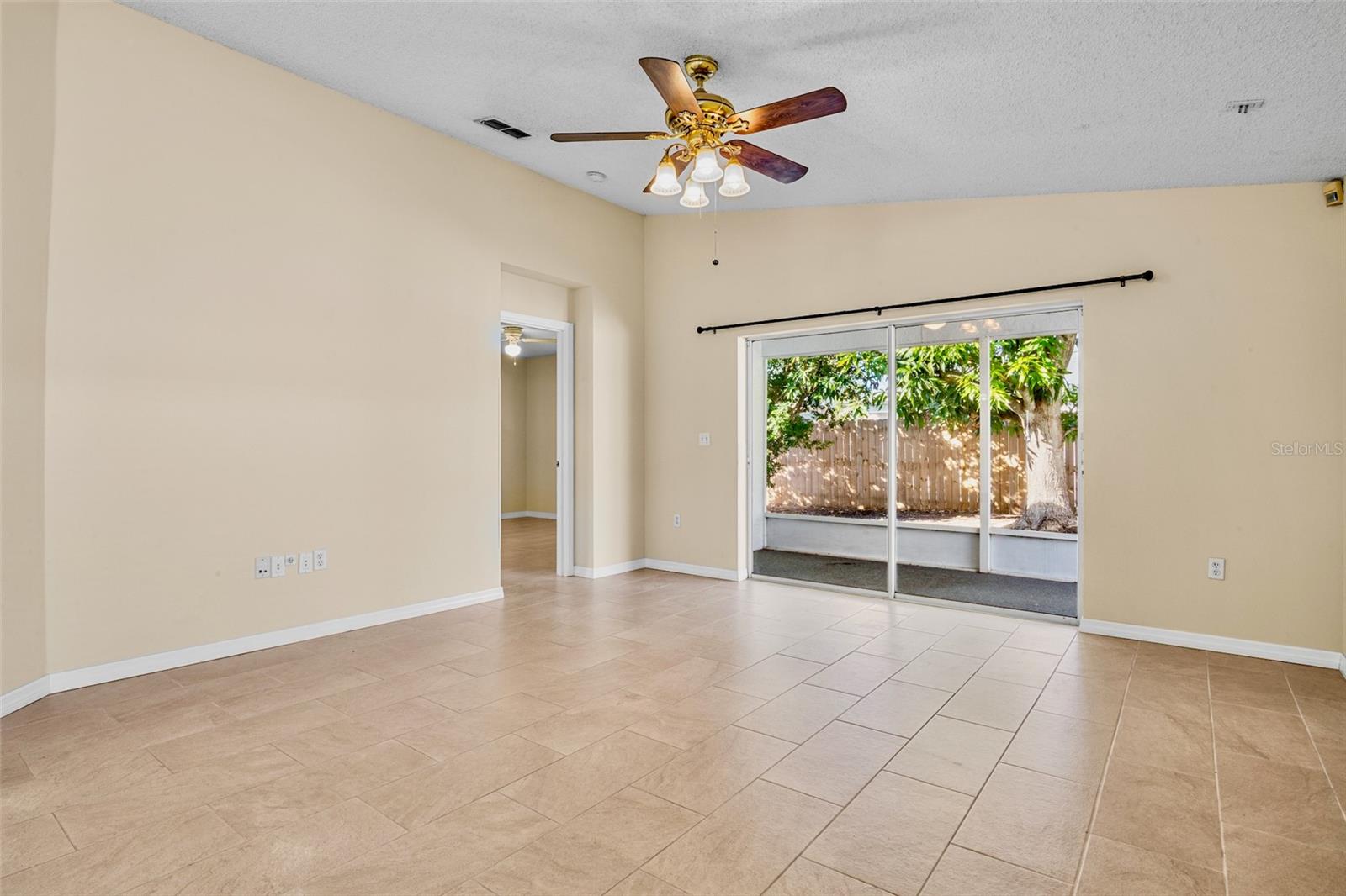 Image 11 of 27 For 6216 40th Avenue W