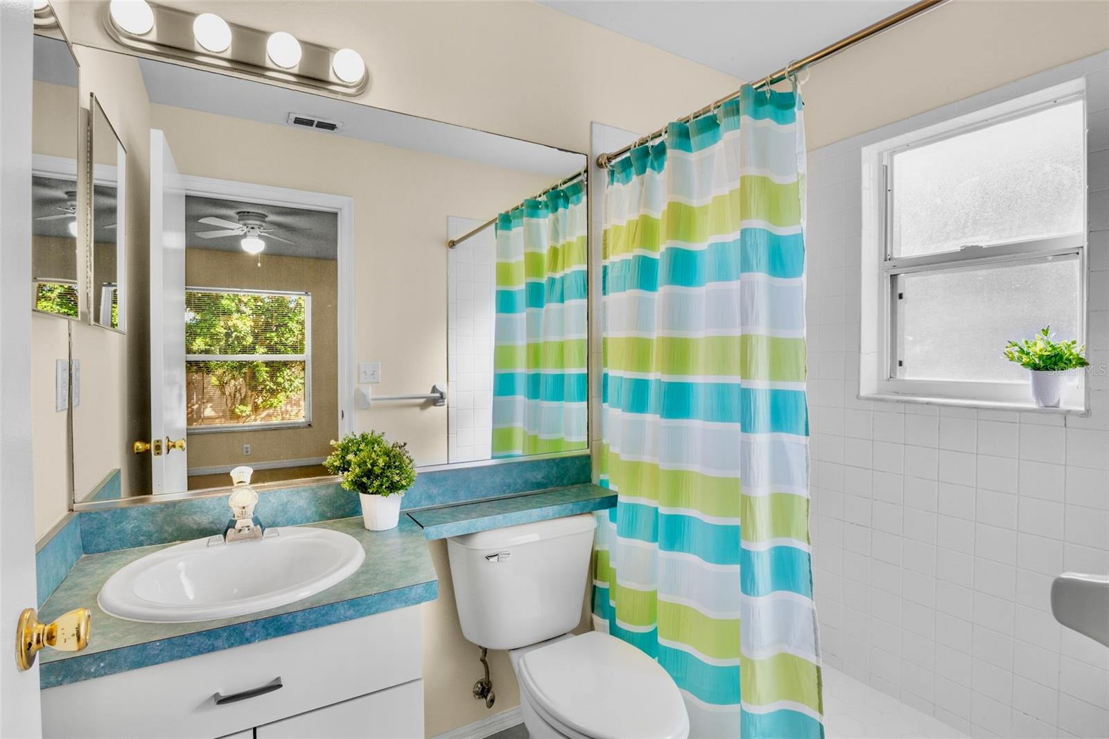 Image 19 of 27 For 6216 40th Avenue W