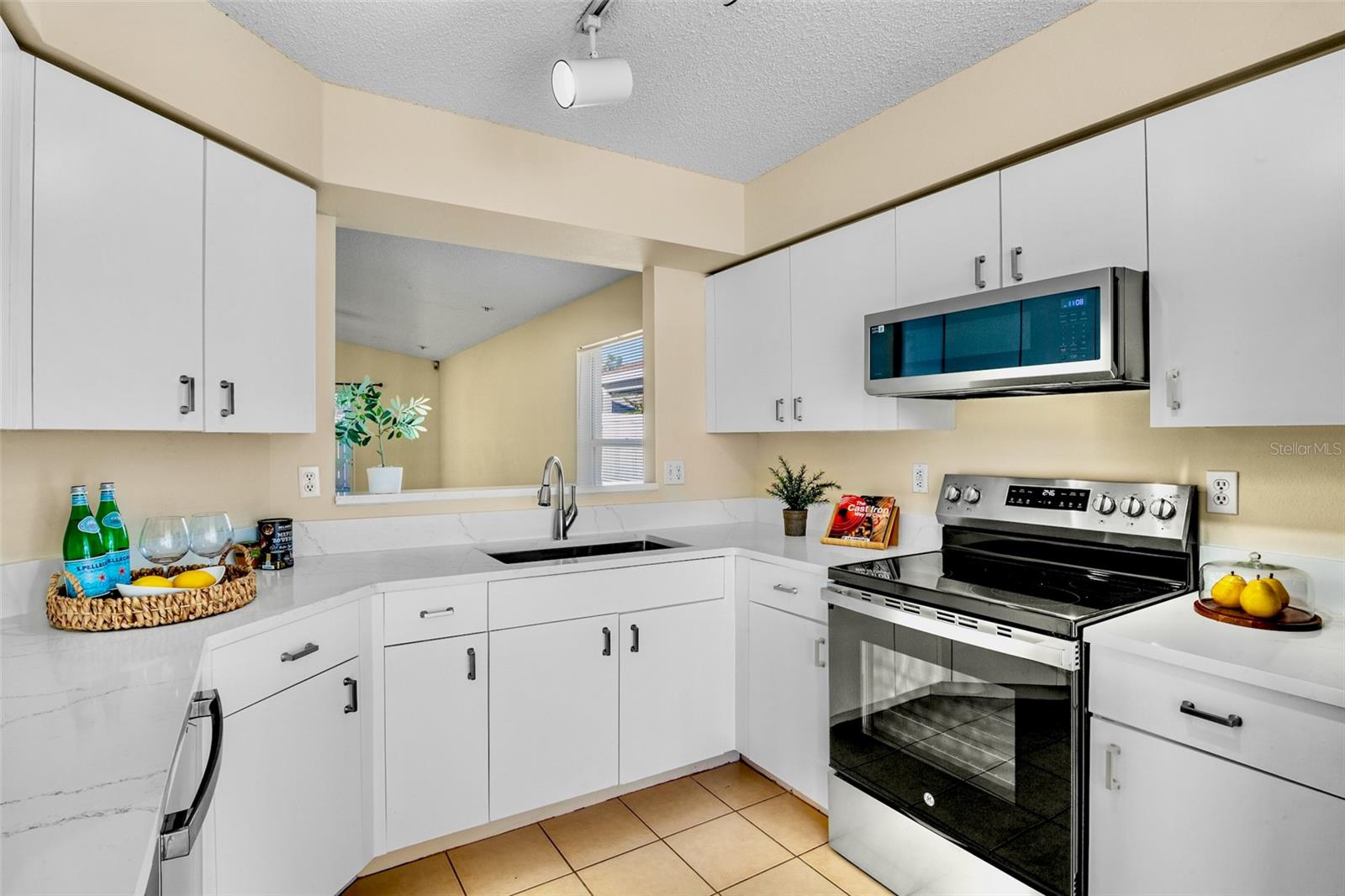 Image 3 of 27 For 6216 40th Avenue W