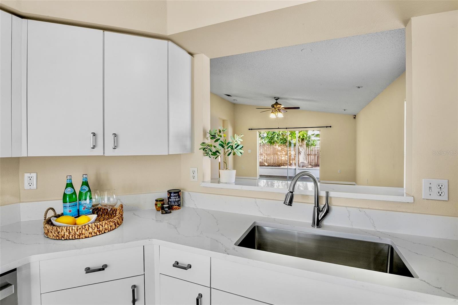 Image 4 of 27 For 6216 40th Avenue W