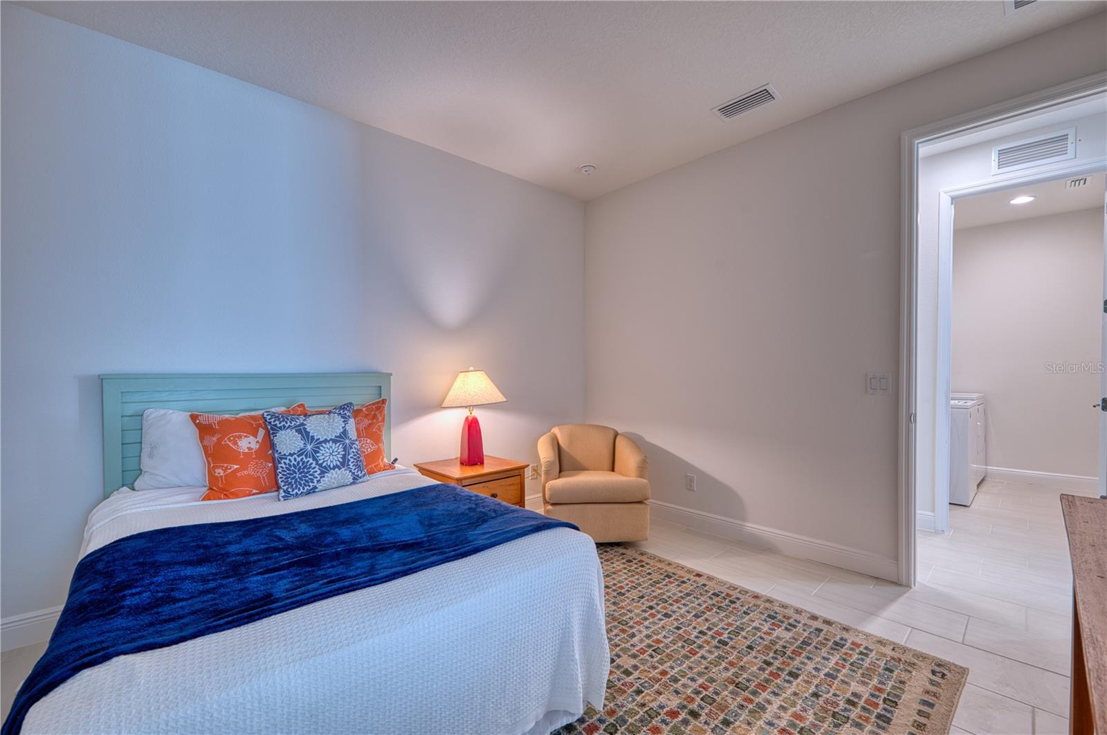 Image 25 of 50 For 251 Okeeffe Circle