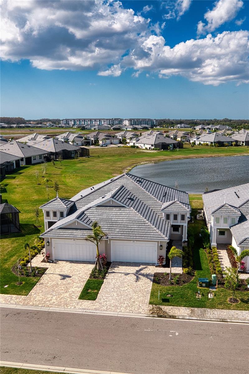 Image 41 of 50 For 251 Okeeffe Circle