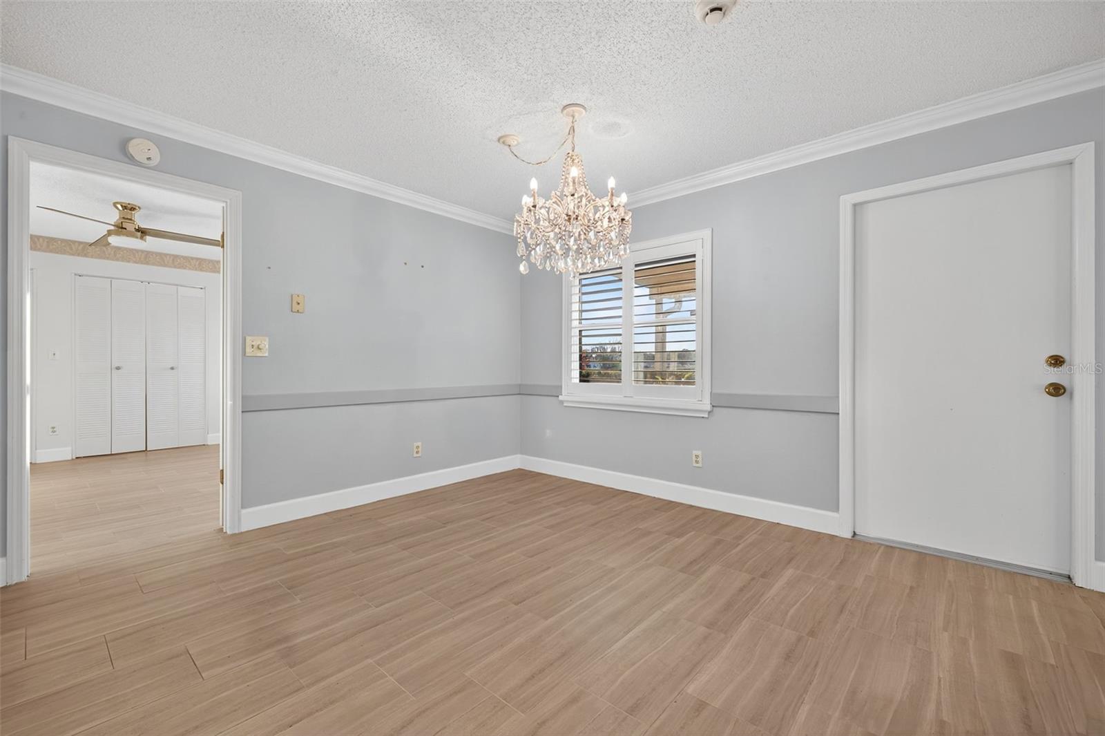 Image 11 of 25 For 2509 Locksley Street 237