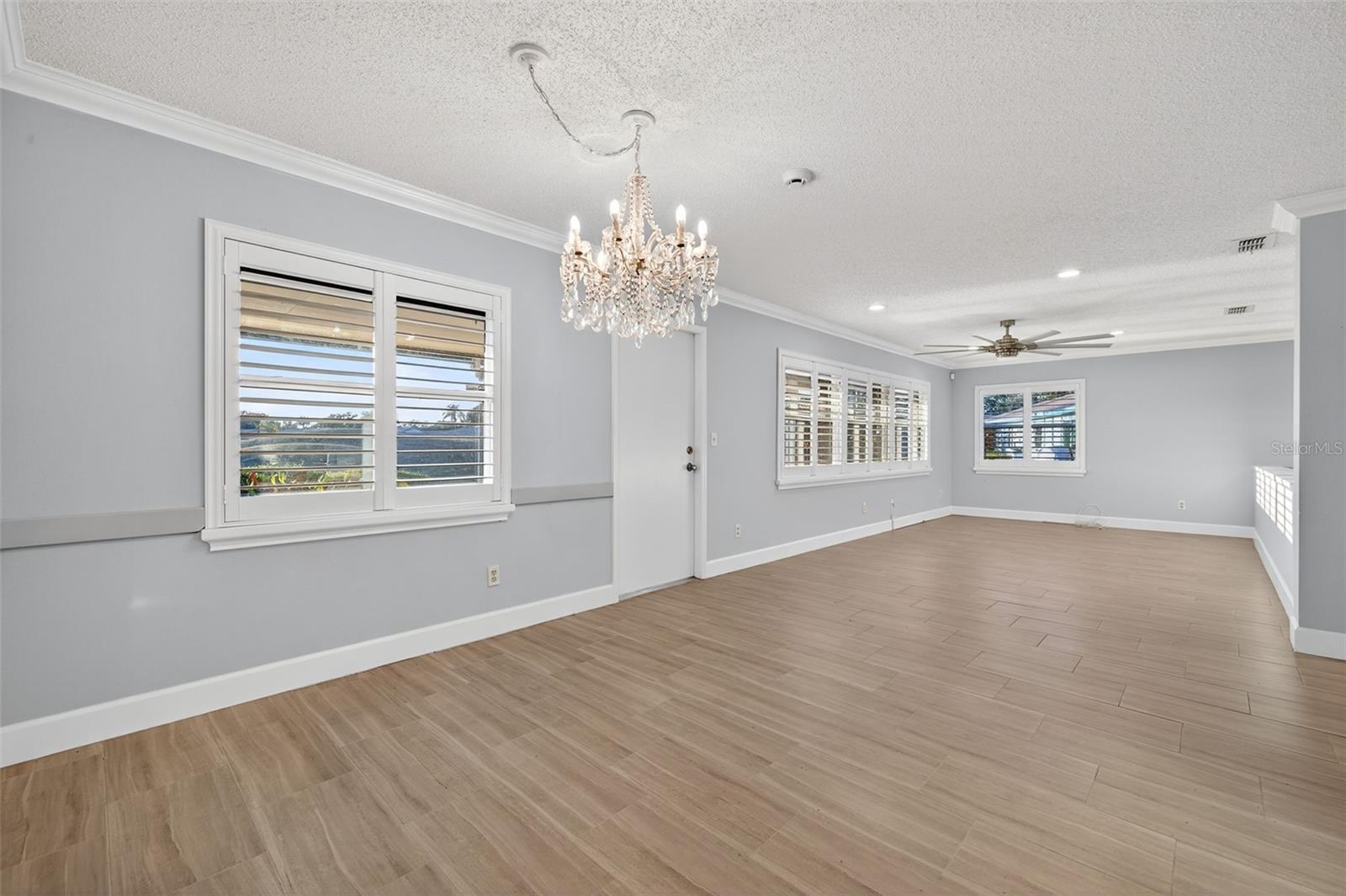 Image 12 of 25 For 2509 Locksley Street 237