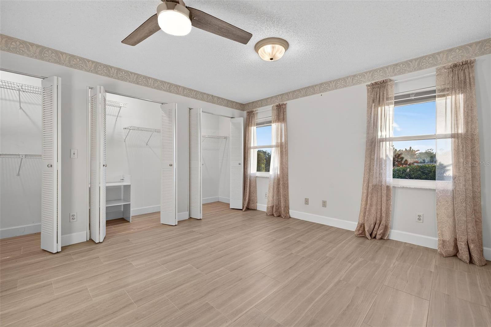 Image 16 of 25 For 2509 Locksley Street 237