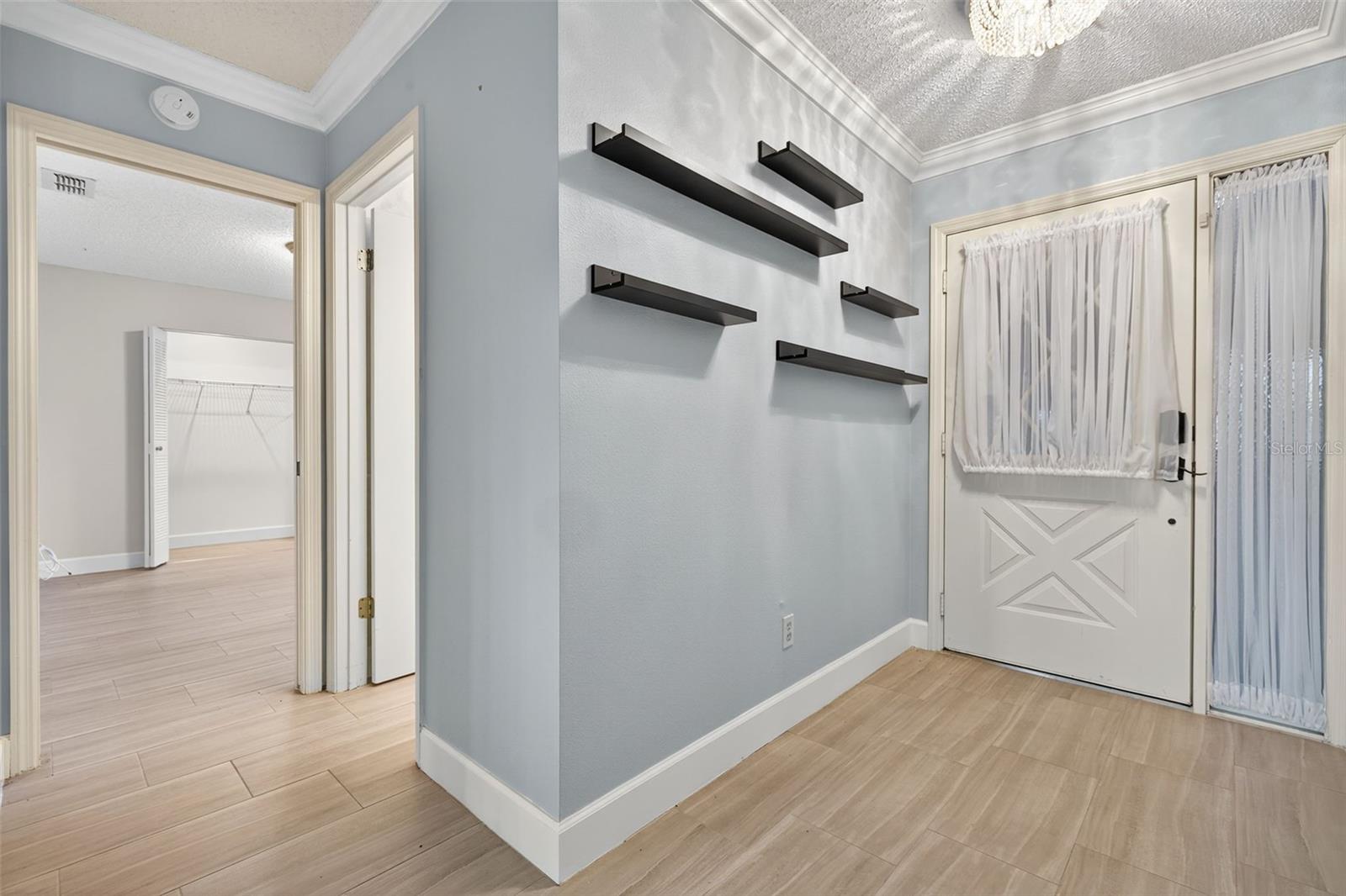 Image 3 of 25 For 2509 Locksley Street 237