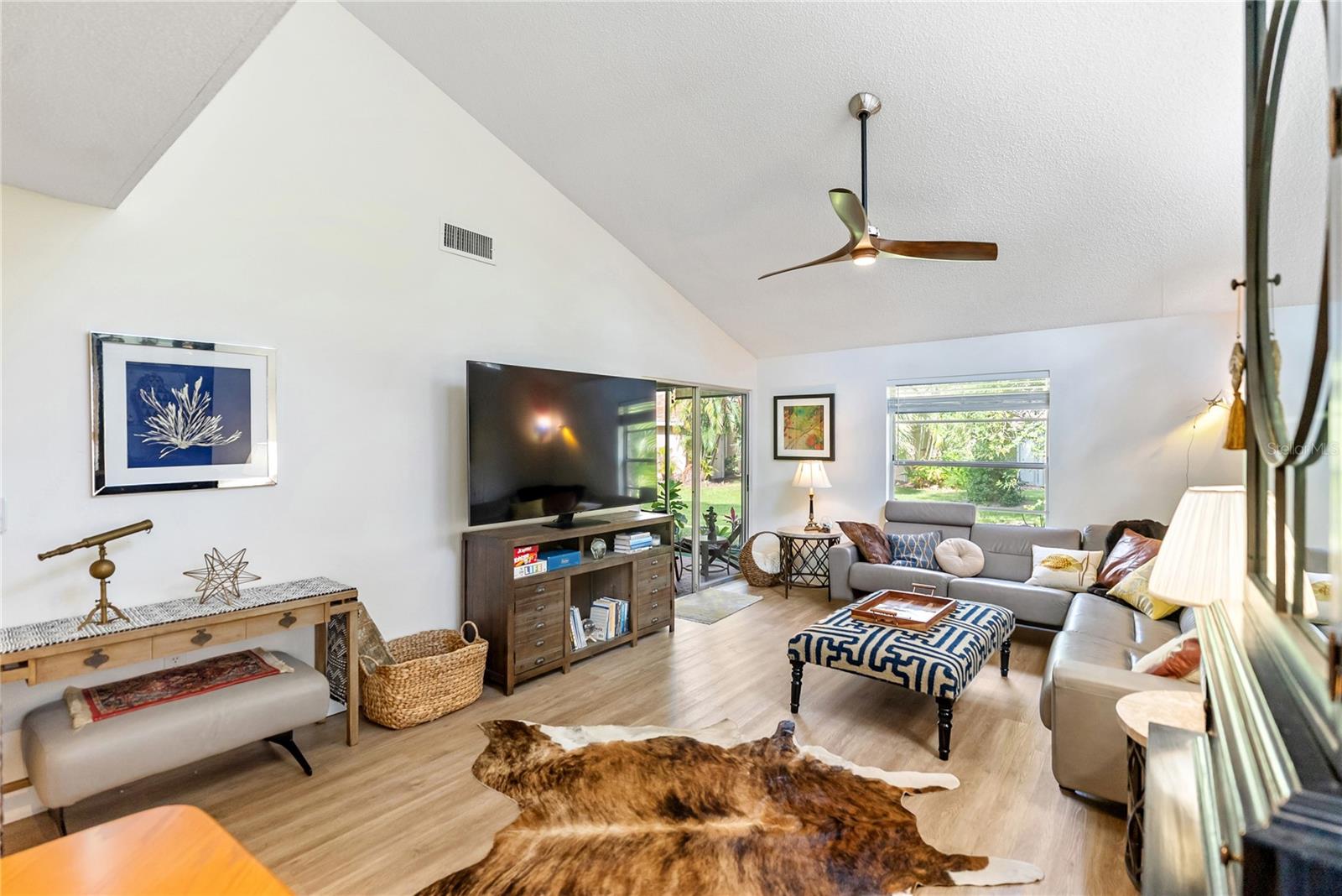 Image 19 of 65 For 4767 Village Gardens Drive 94