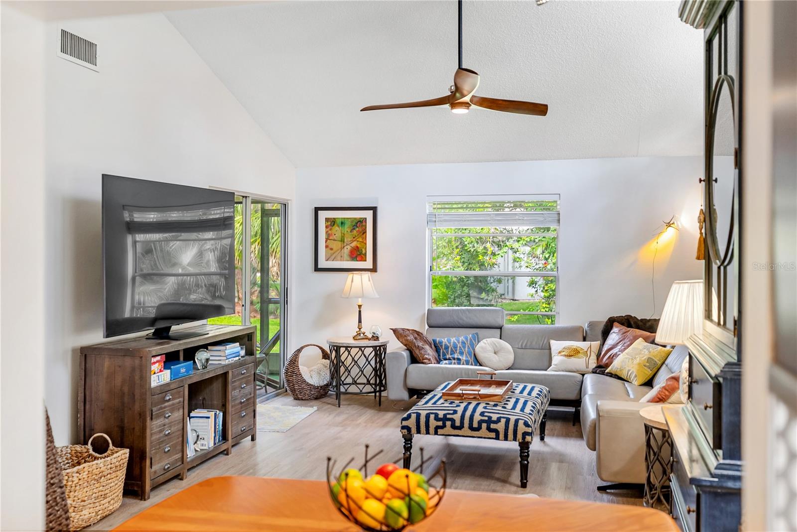 Image 26 of 65 For 4767 Village Gardens Drive 94