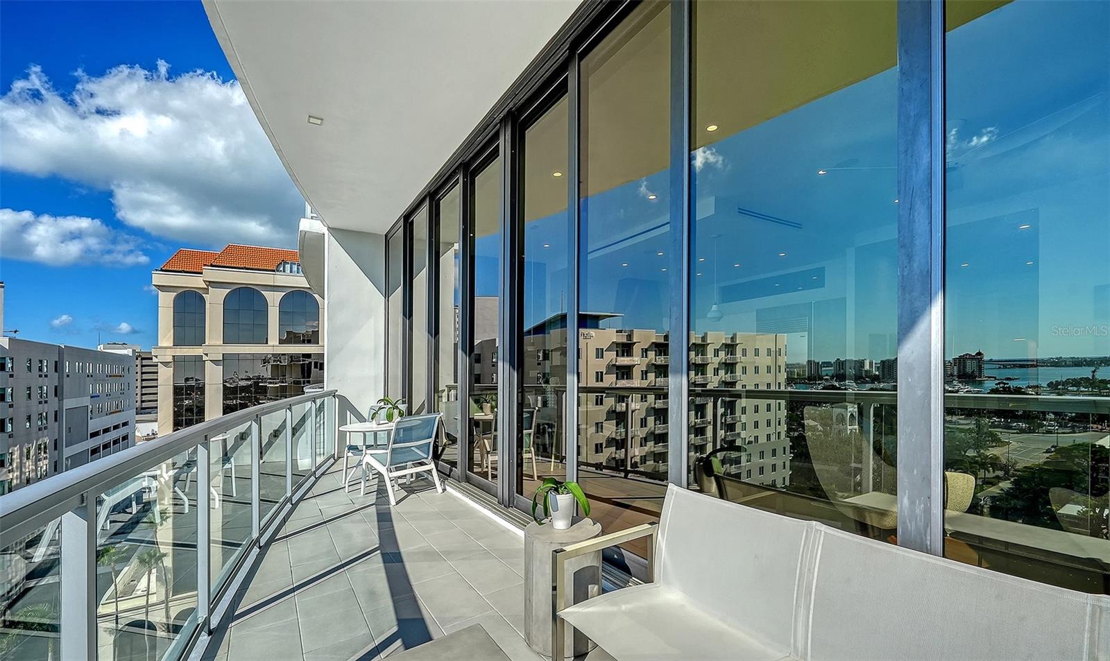 Image 28 of 59 For 300 Pineapple Avenue 902