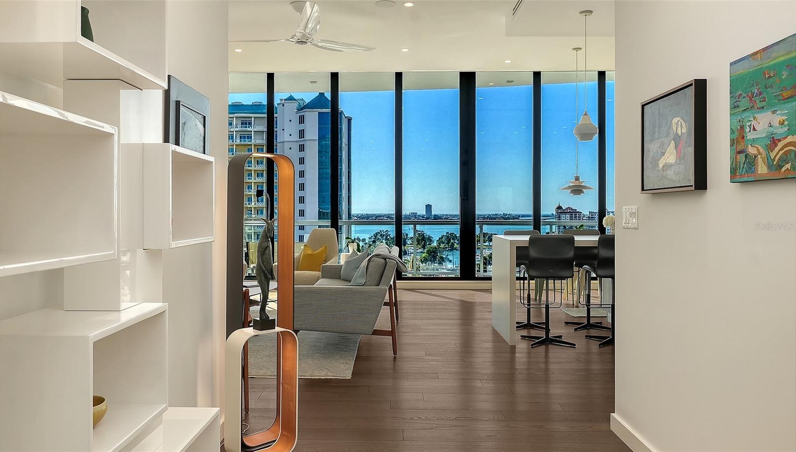 Image 38 of 59 For 300 Pineapple Avenue 902