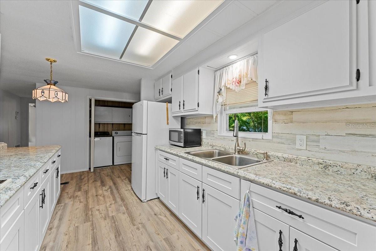 Image 22 of 50 For 808 53rd Avenue E 108