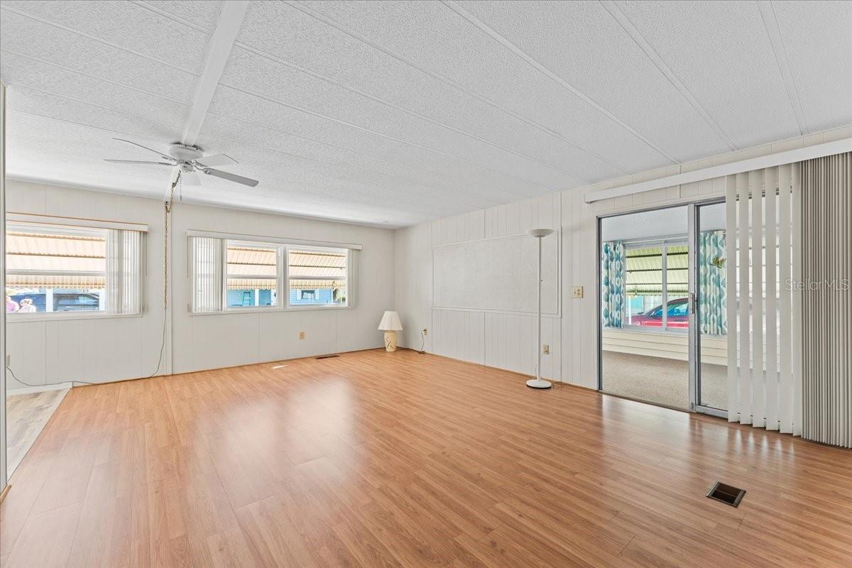 Image 7 of 50 For 808 53rd Avenue E 108