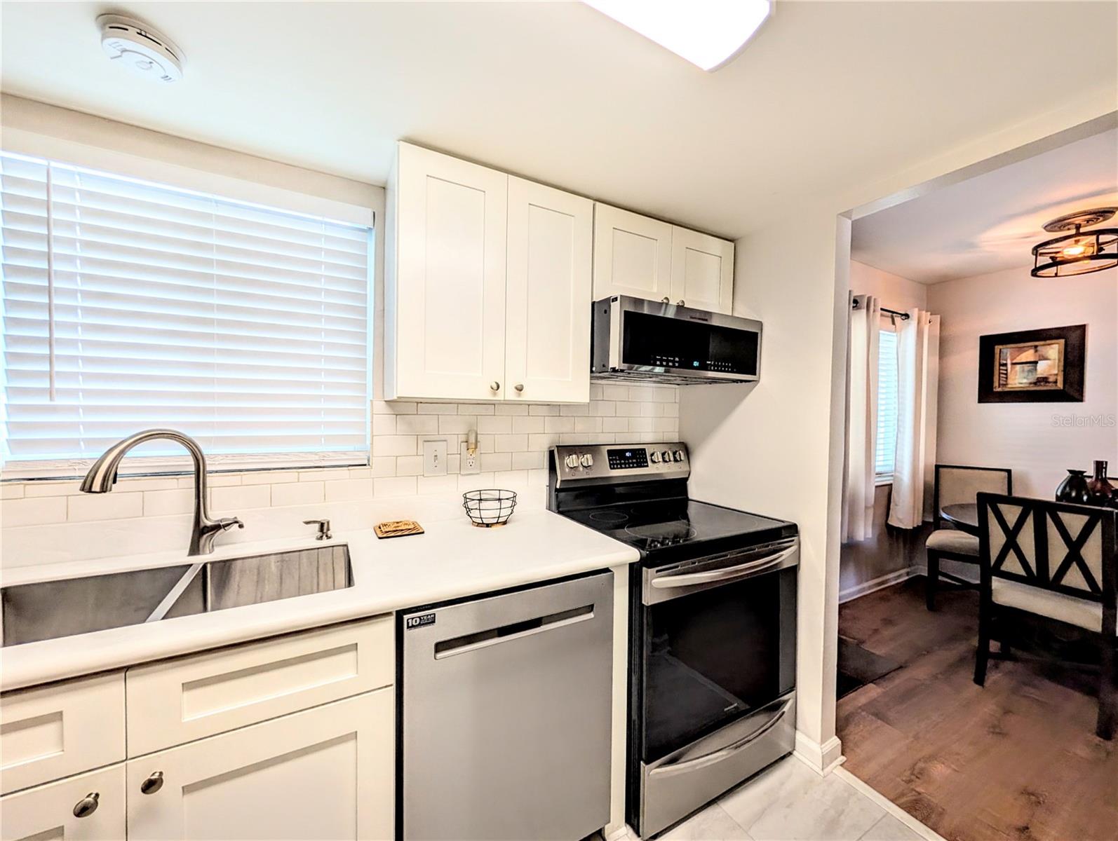 Image 2 of 37 For 1581 Leisure Drive M7