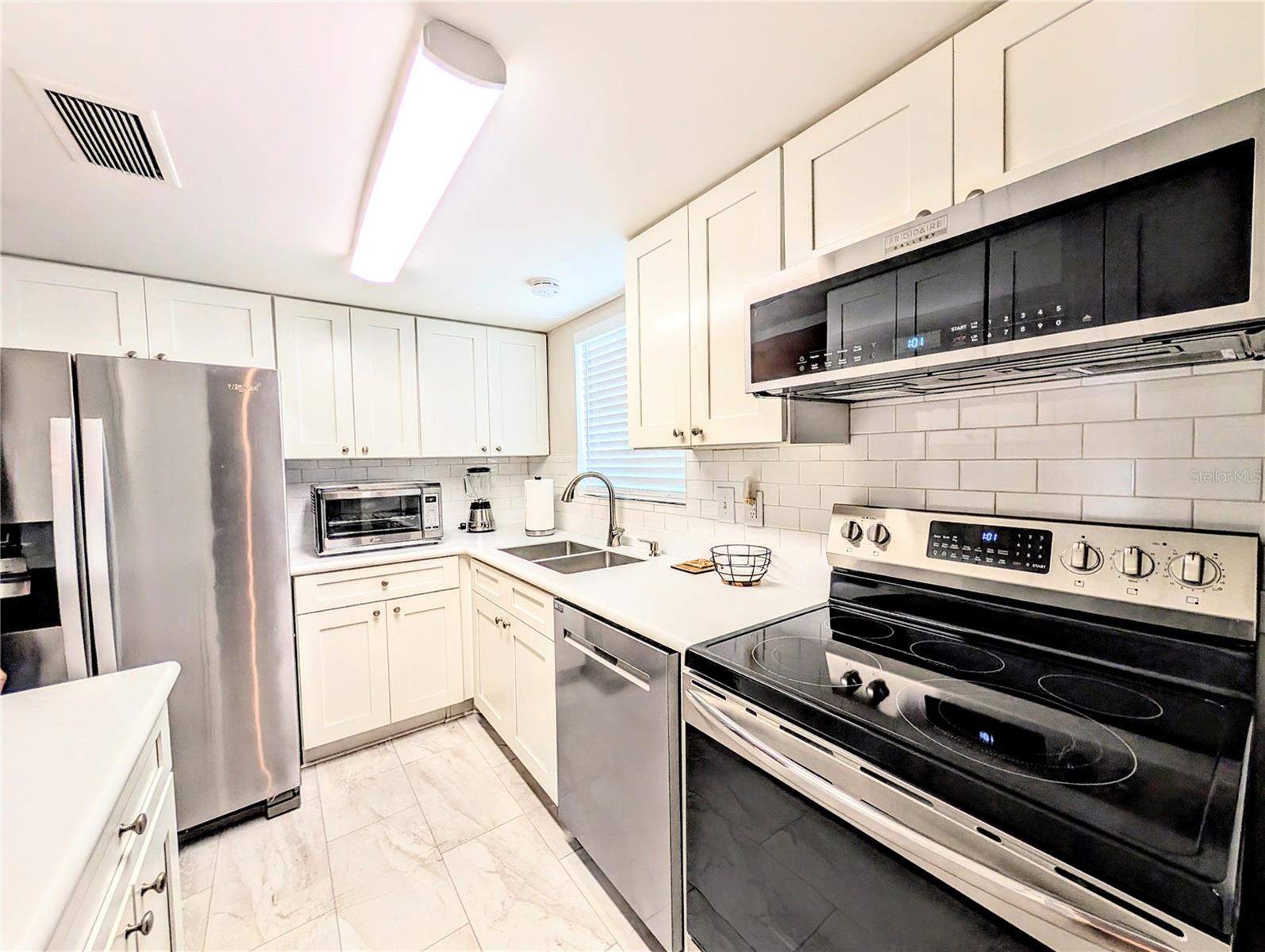 Image 3 of 37 For 1581 Leisure Drive M7