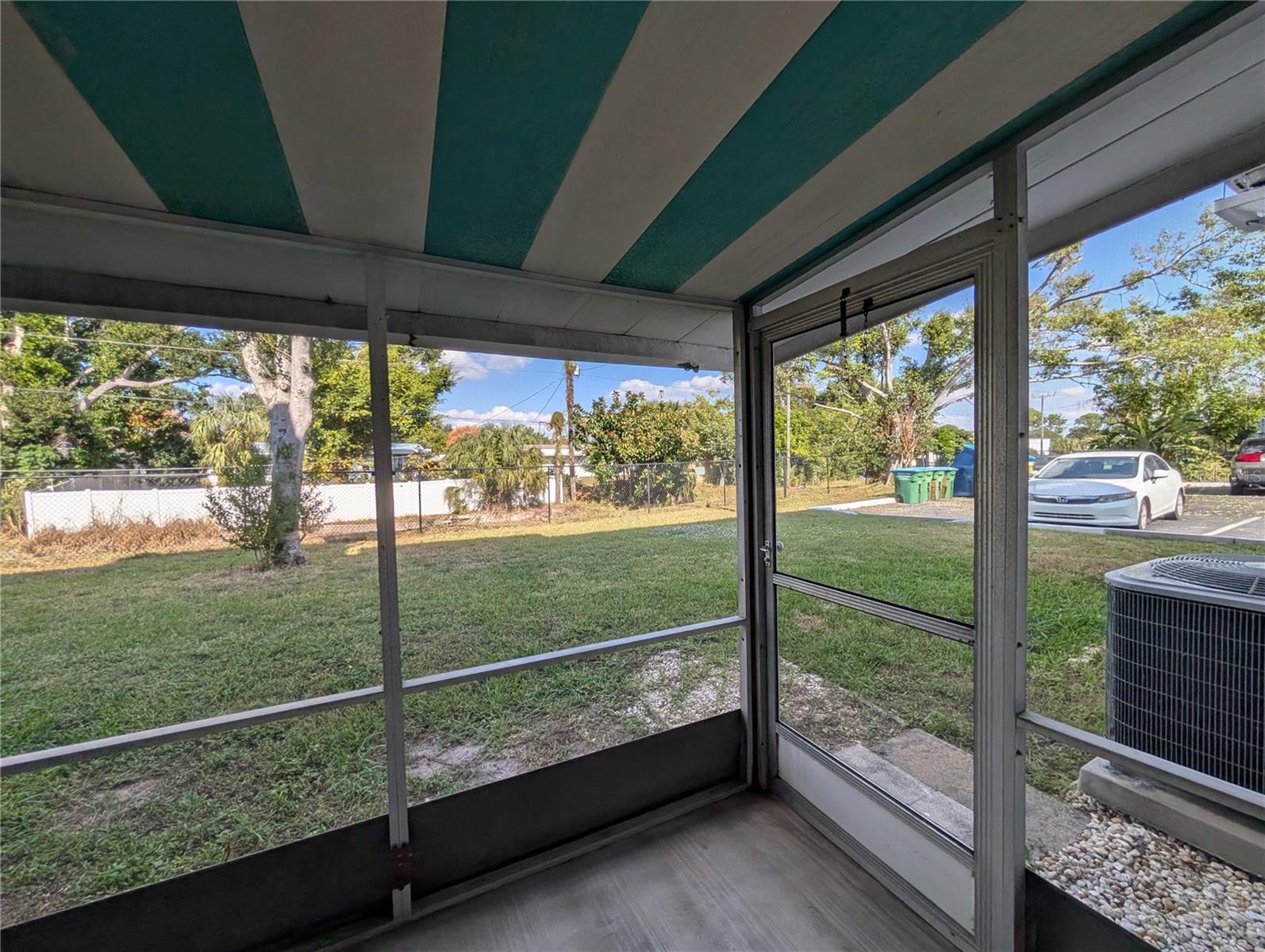 Image 34 of 37 For 1581 Leisure Drive M7