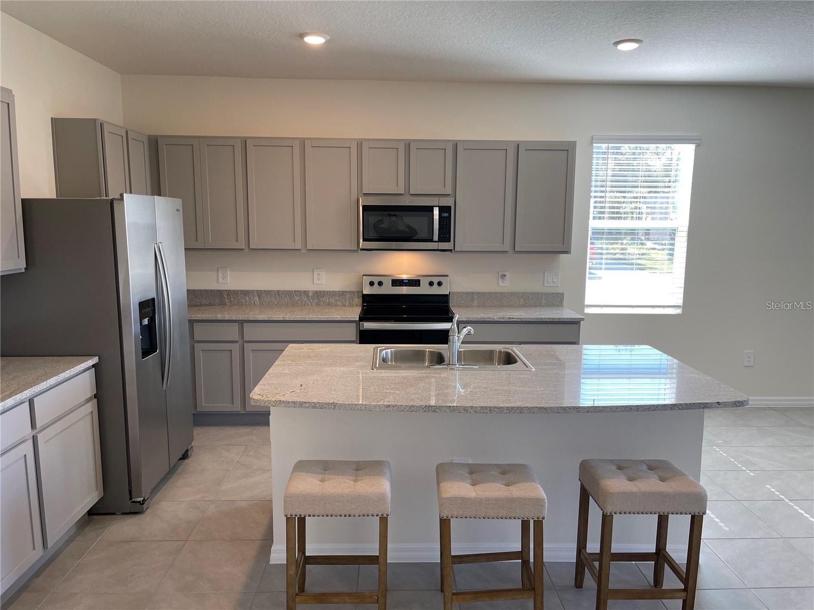 Image 4 of 32 For 9011 Milestone Drive