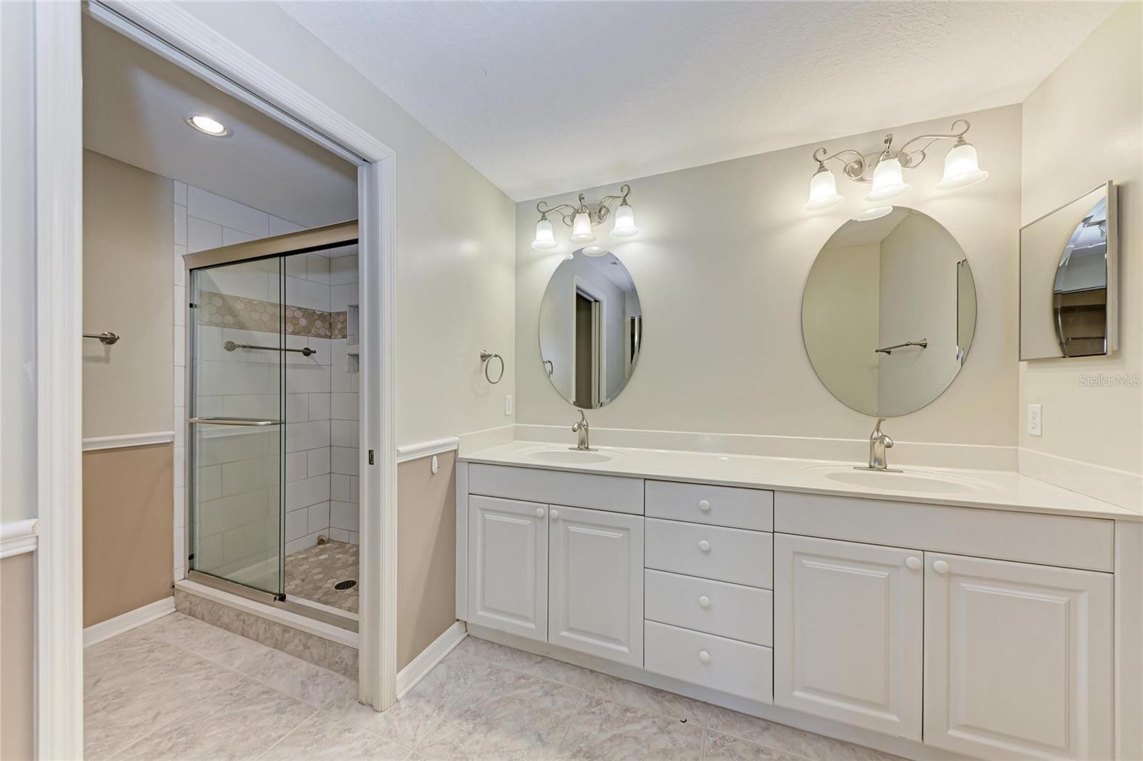 Image 21 of 57 For 6817 Fairview Terrace 24-101