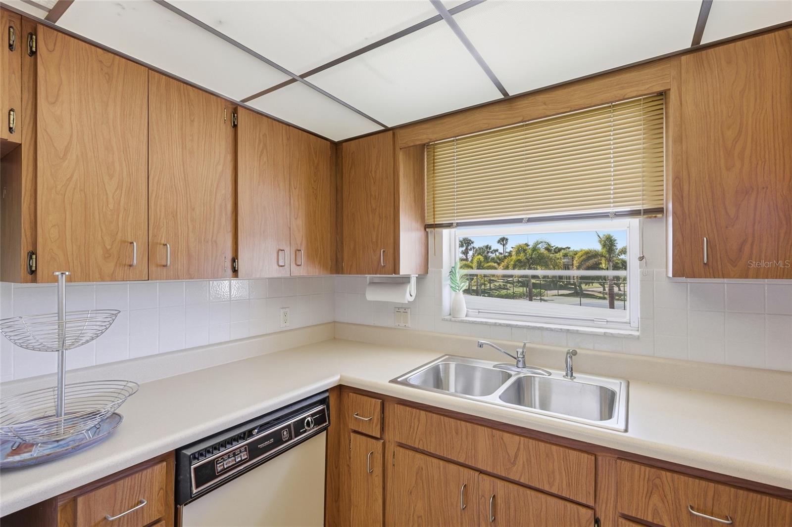 Image 11 of 37 For 6300 Flotilla Drive 72