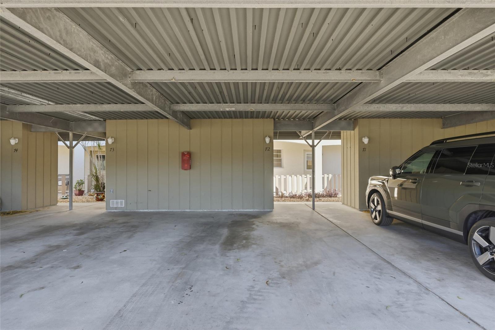 Image 25 of 37 For 6300 Flotilla Drive 72