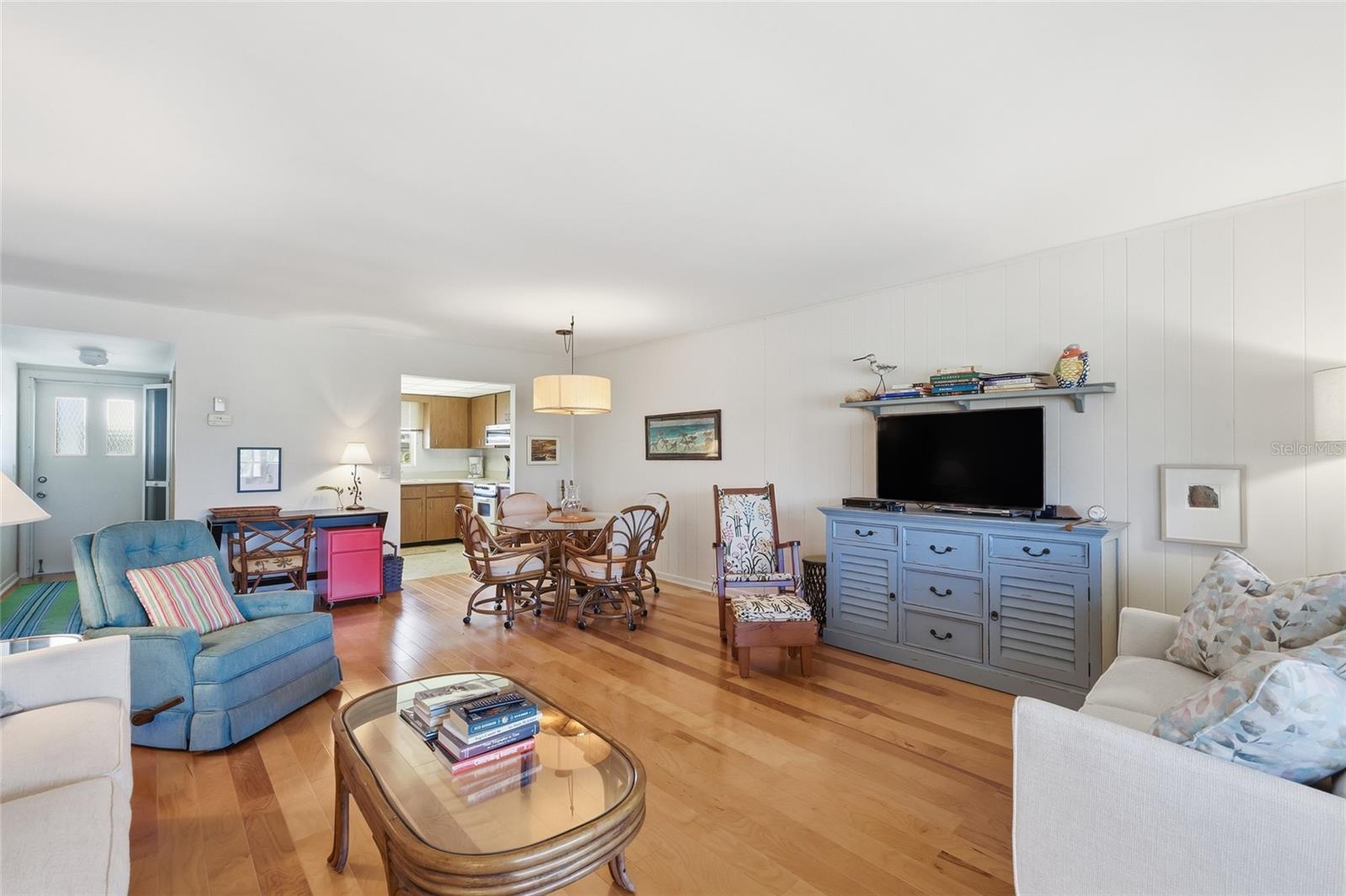 Image 5 of 37 For 6300 Flotilla Drive 72