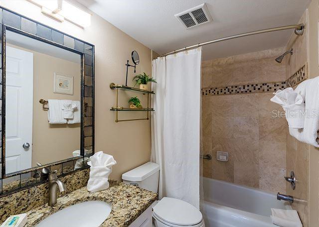 Image 26 of 39 For 5962 Midnight Pass Road 129