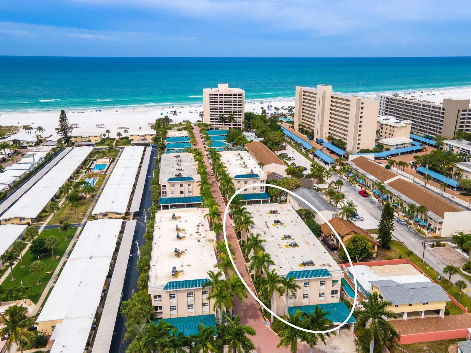 Image 6 of 39 For 5962 Midnight Pass Road 129