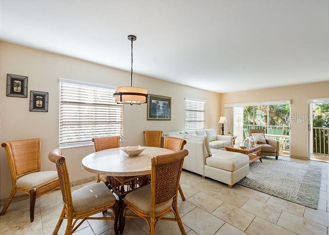 Image 9 of 39 For 5962 Midnight Pass Road 129