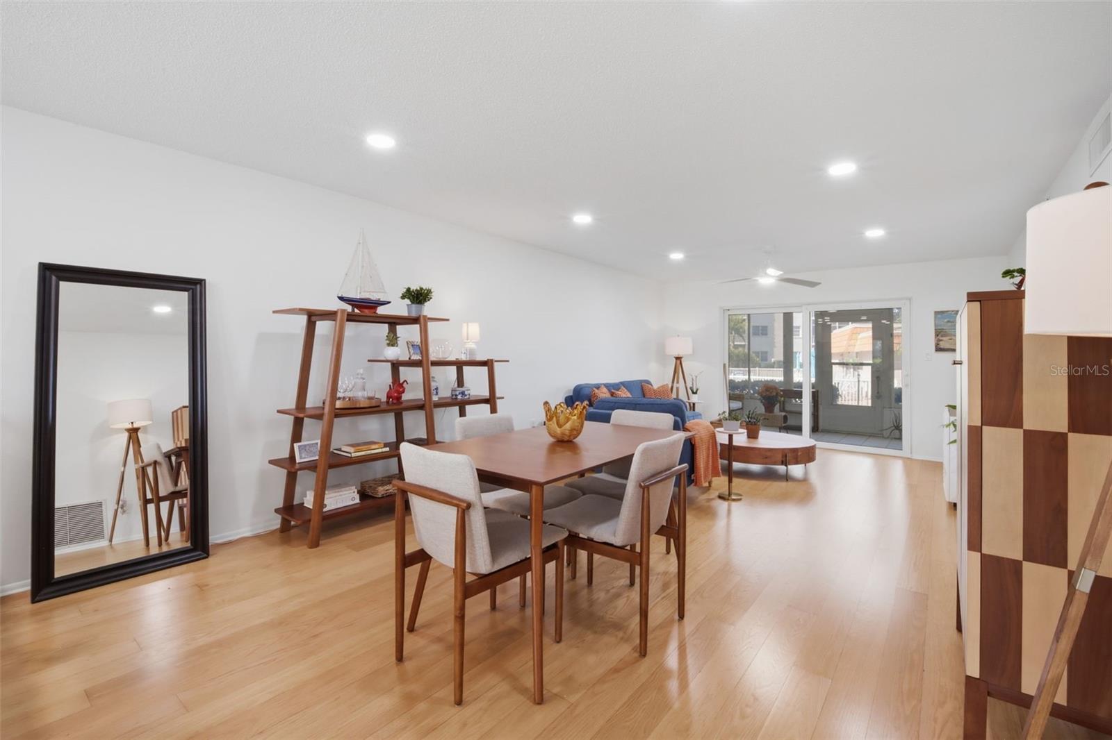 Image 12 of 49 For 1600 1st Avenue W 102a