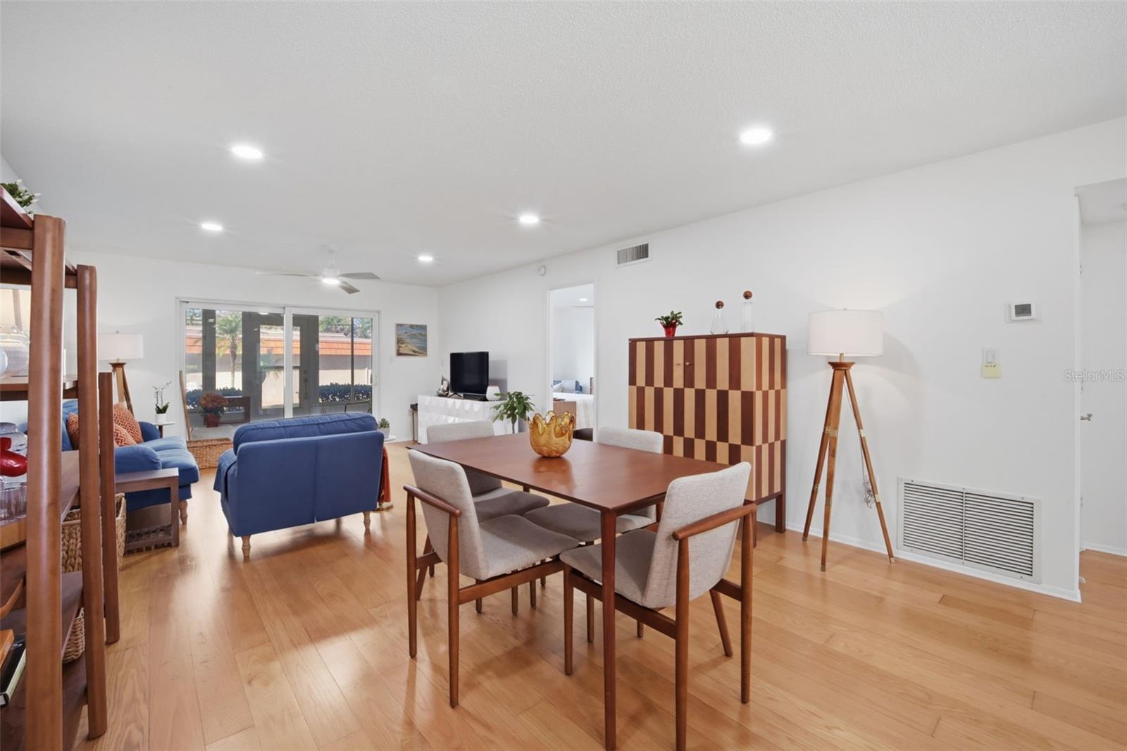 Image 17 of 49 For 1600 1st Avenue W 102a