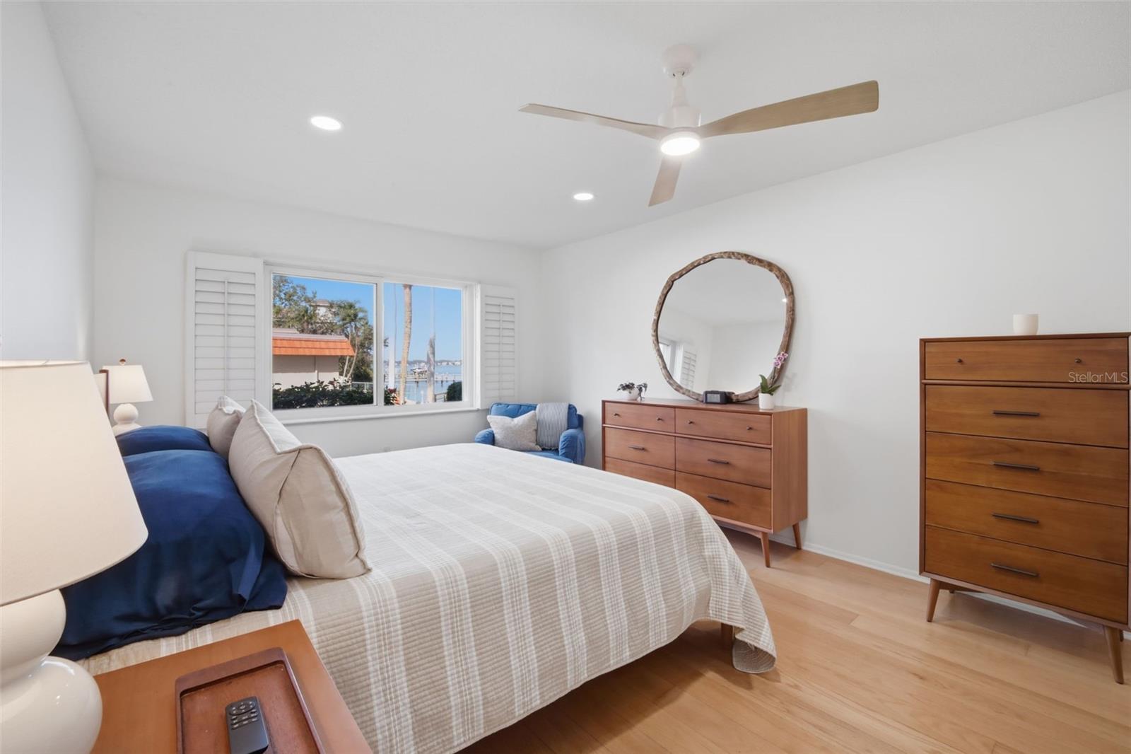 Image 23 of 49 For 1600 1st Avenue W 102a