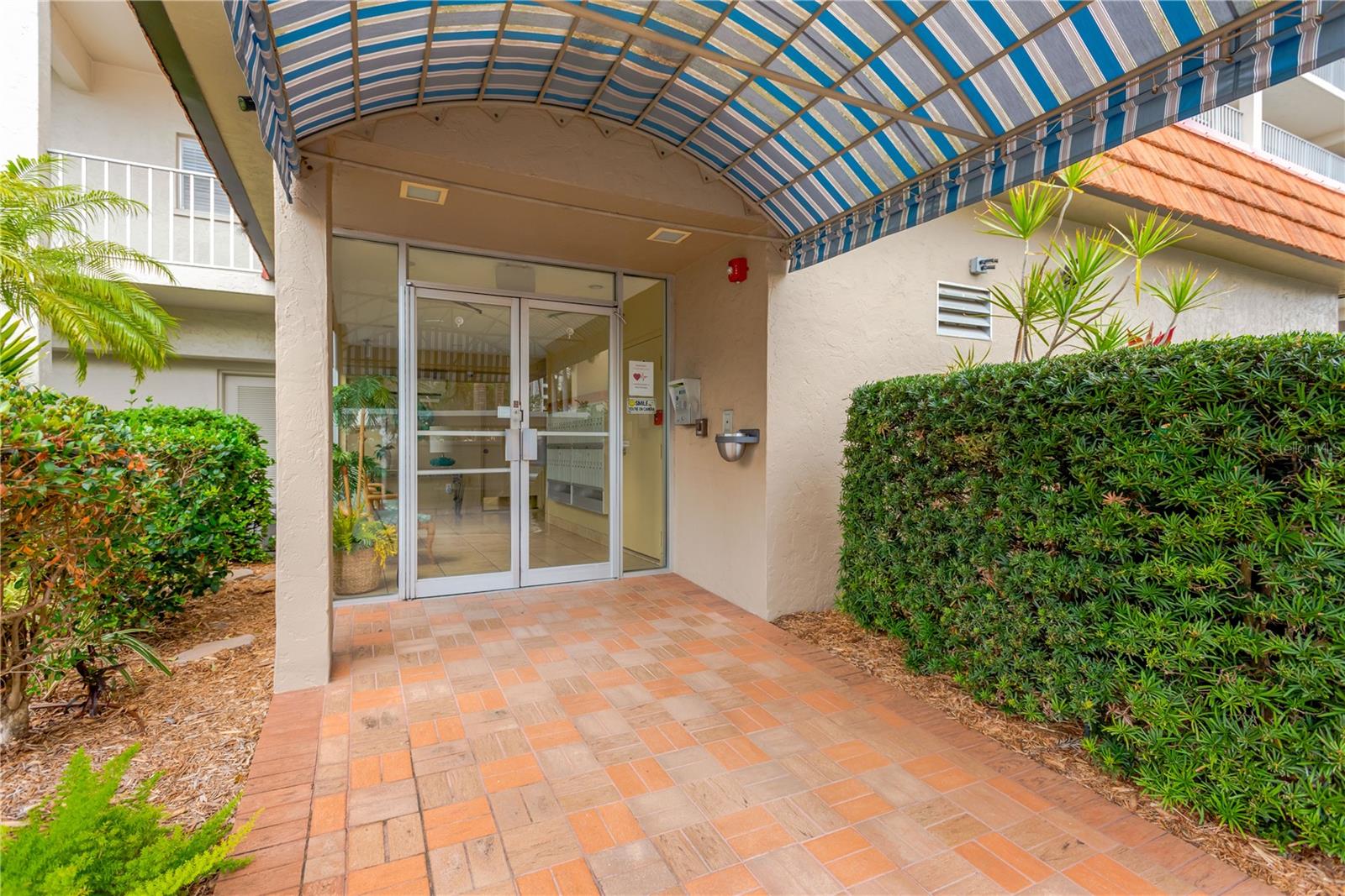 Image 3 of 49 For 1600 1st Avenue W 102a