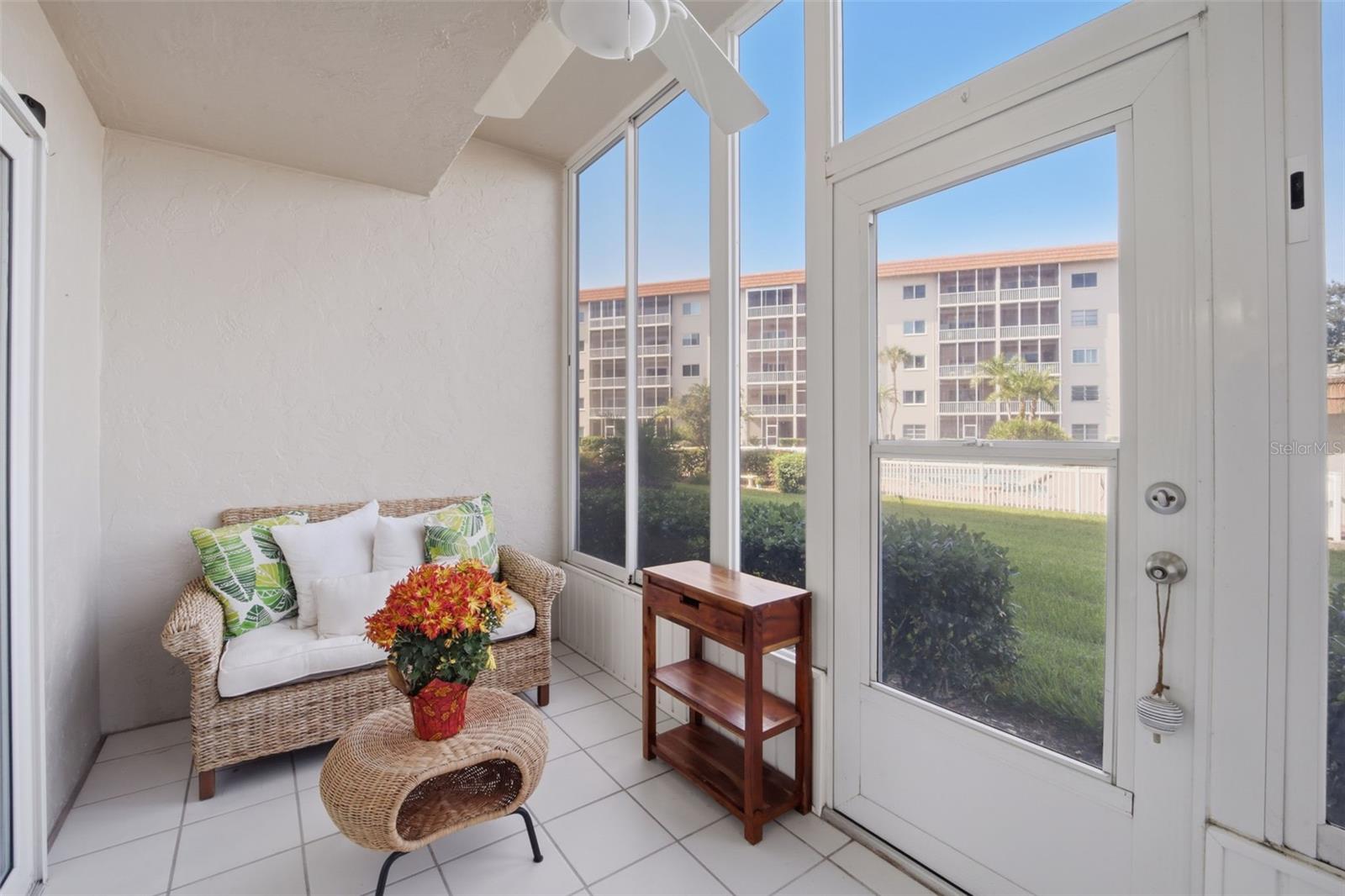 Image 31 of 49 For 1600 1st Avenue W 102a