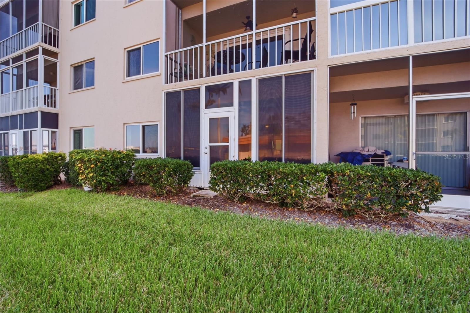 Image 32 of 49 For 1600 1st Avenue W 102a