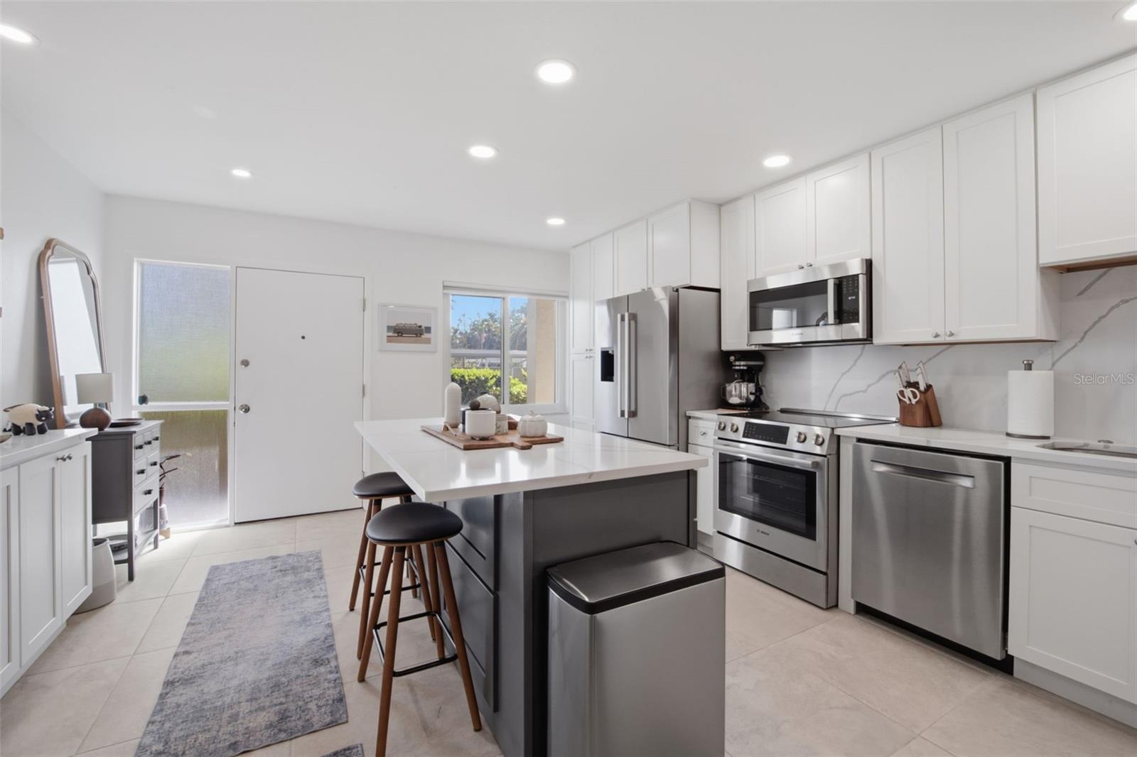 Image 5 of 49 For 1600 1st Avenue W 102a