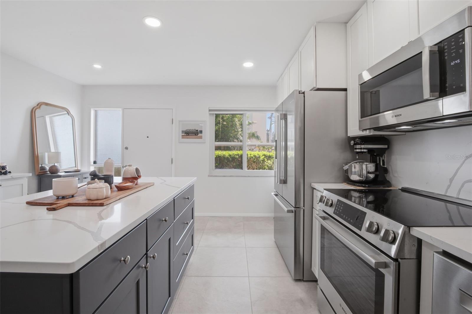 Image 7 of 49 For 1600 1st Avenue W 102a