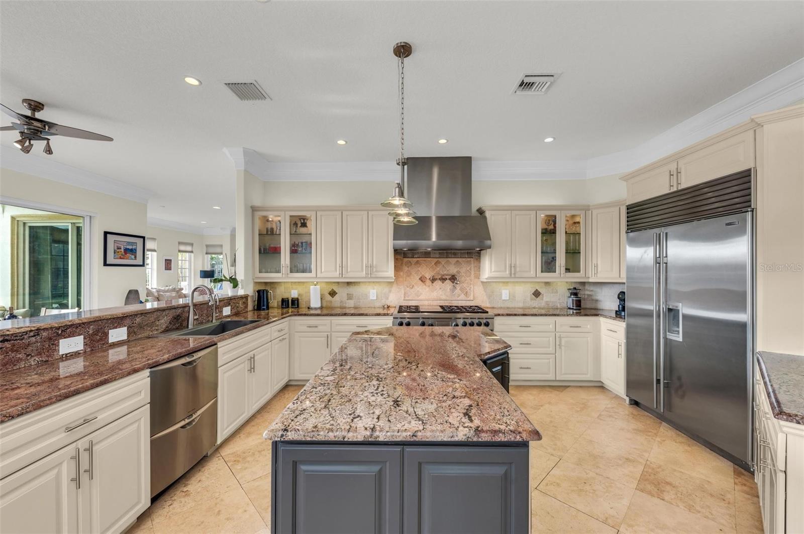 Image 10 of 79 For 550 Yardarm Lane