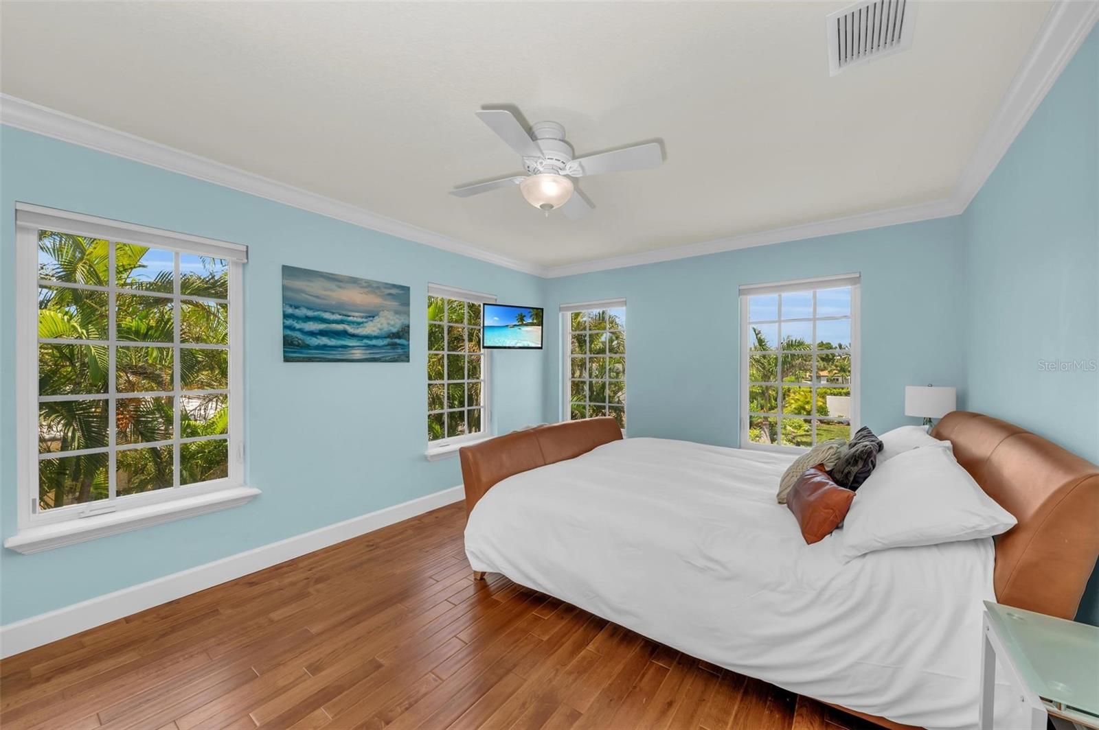 Image 53 of 79 For 550 Yardarm Lane