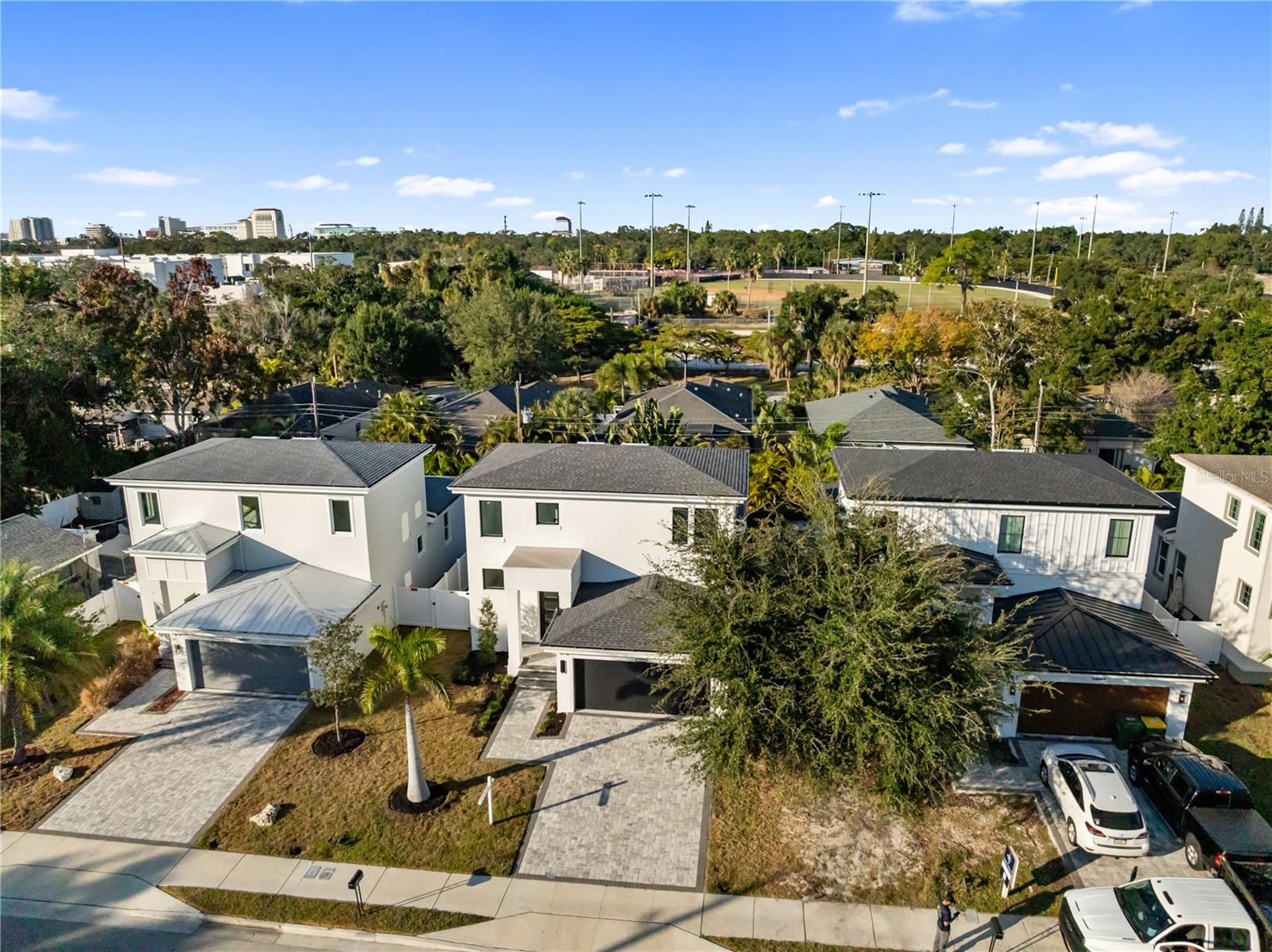 Image 10 of 81 For 2355 Bahia Vista Street