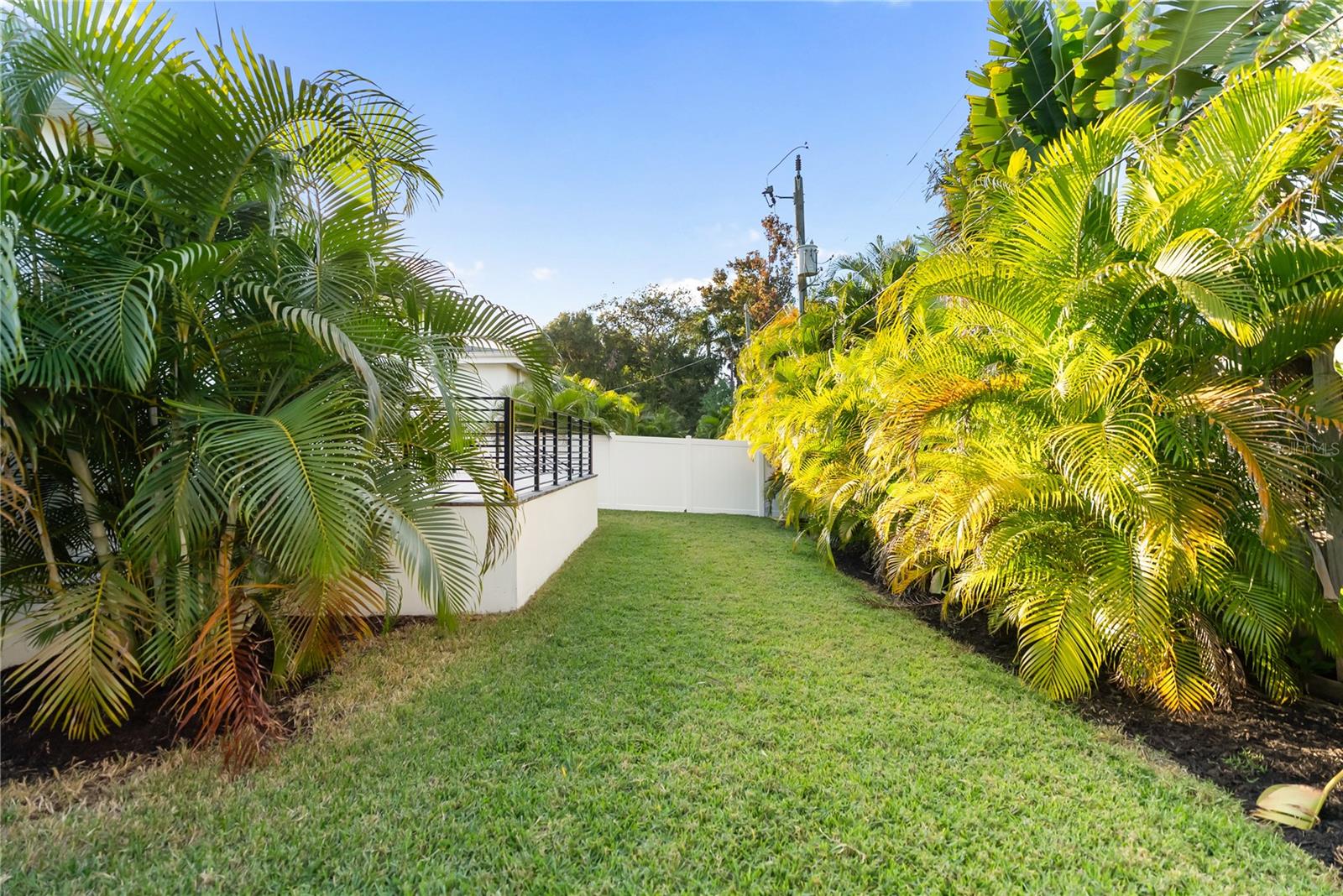 Image 21 of 81 For 2355 Bahia Vista Street