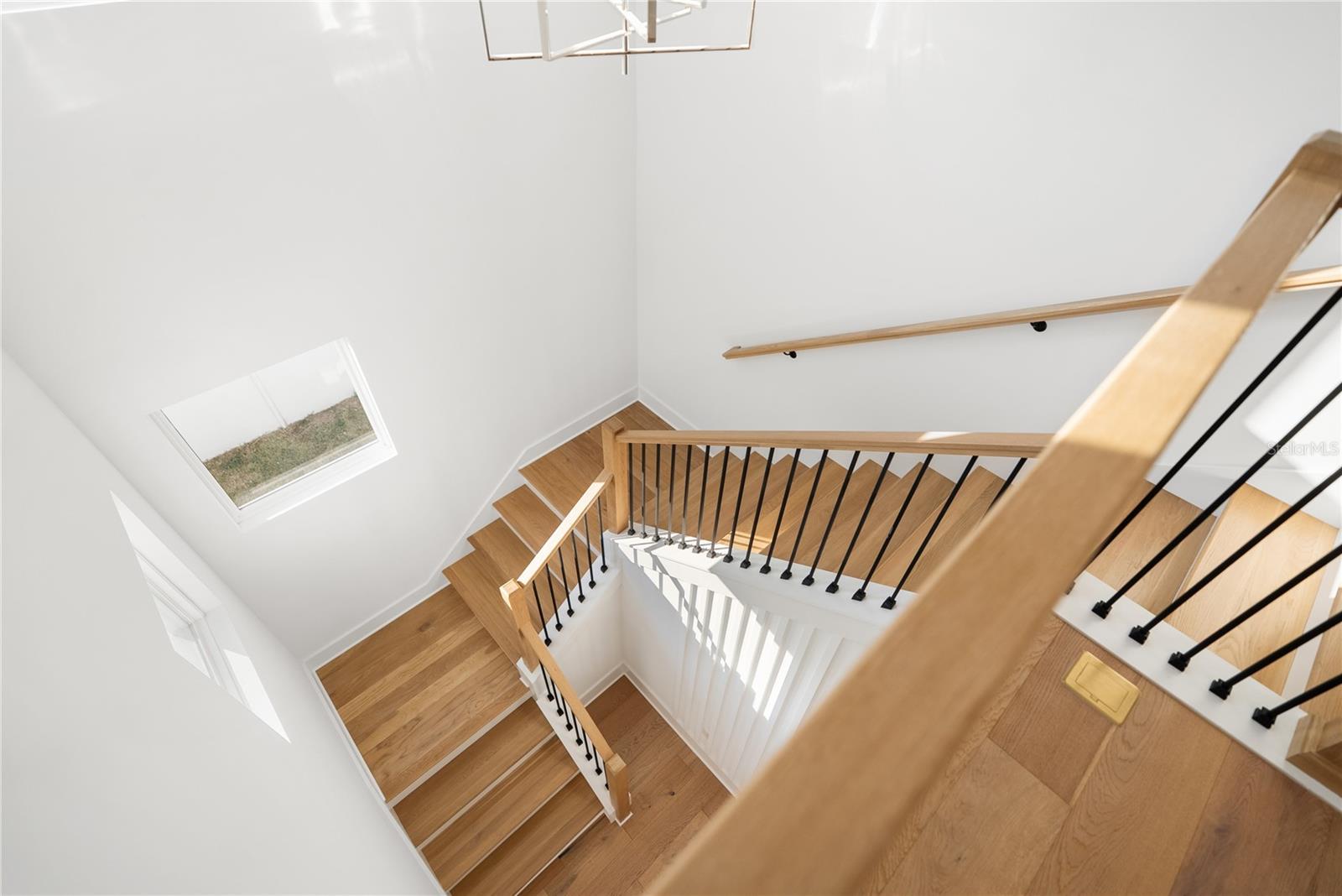 Image 42 of 81 For 2355 Bahia Vista Street