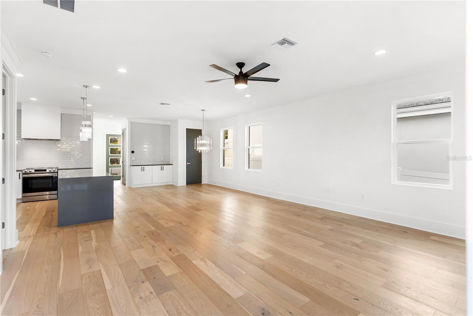 Image 61 of 81 For 2355 Bahia Vista Street