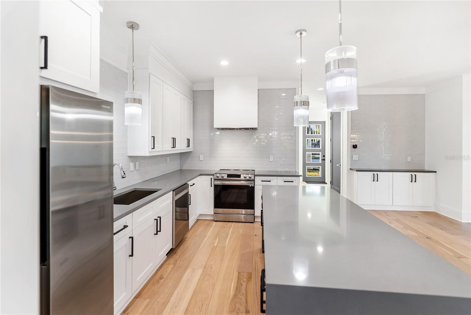 Image 65 of 81 For 2355 Bahia Vista Street